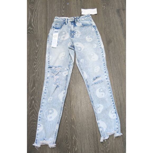TINSELTOWN *NWT* Yin Yang Jeans Size 0/24 High Rise Distressed Curvy Mom Casual - Picture 6 of 16